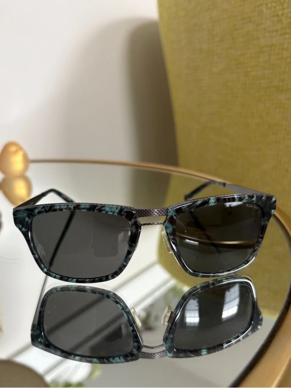 Tumi Bolte UF Blue Tortoise Polarized ZR3 Zeiss Cat 3 unisex sunglasses